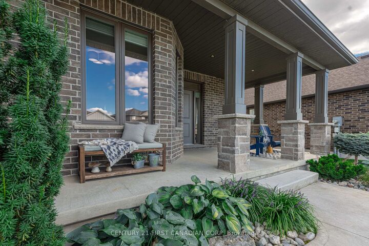 Property Photo:  117 Spencer Avenue  ON N0M 2J0 