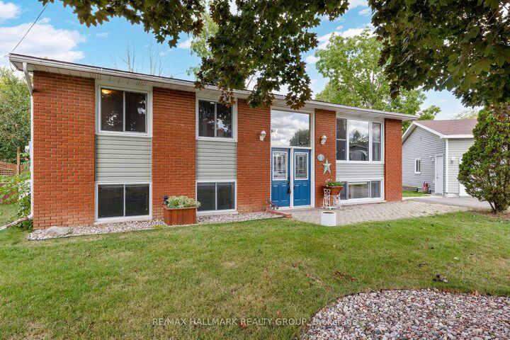 Property Photo: 2 Armstrong Place ON K0C 1H0