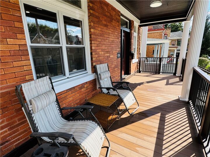 Property Photo: 834 Farragut St PA 15206