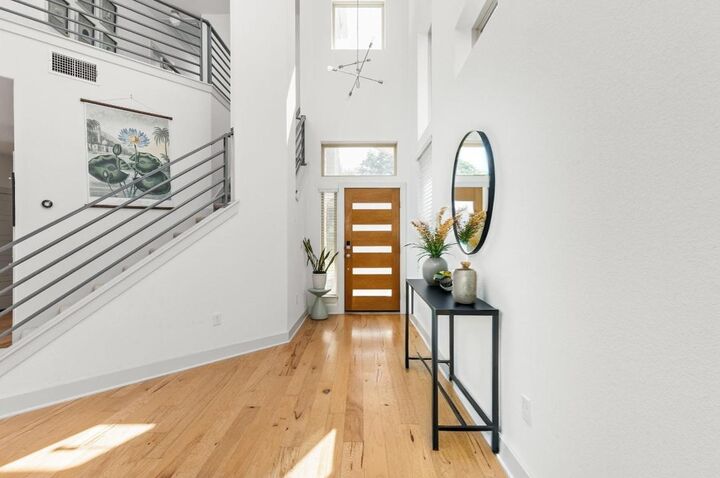 Property Photo: 907 Totis Road TX 78748