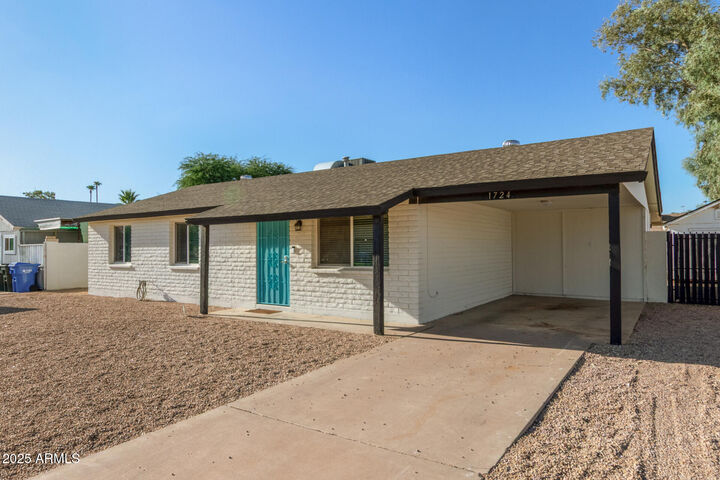 Property Photo:  1724 W Voltaire Avenue  AZ 85029 