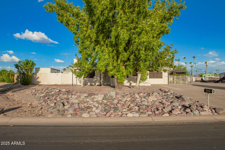Property Photo:  203 N 101st Street  AZ 85207 