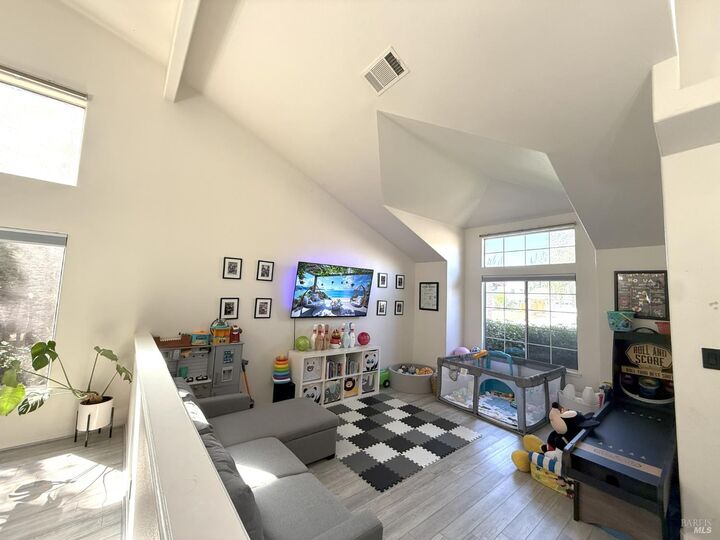 Property Photo:  523 El Camino Drive  CA 94533 