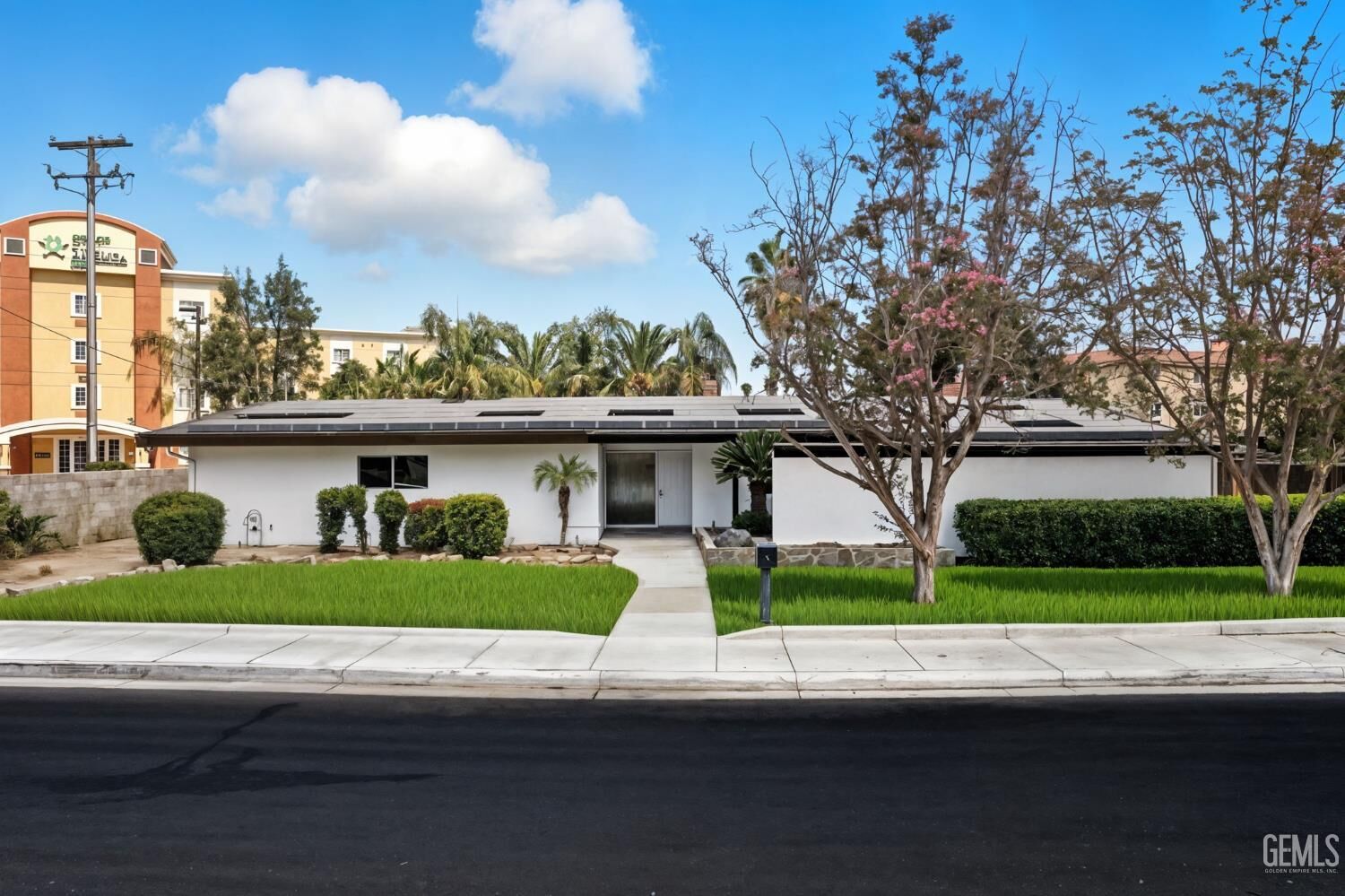 Property Photo:  3500 Chester Lane  CA 93309 