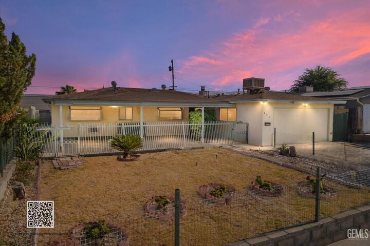 Property Photo:  205 Suzanne Lane  CA 93268 