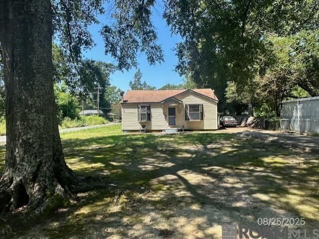 Property Photo: 5711 Beechwood Dr LA 70805