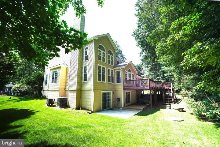Property Photo:  6408 Jumet Court  VA 22039 