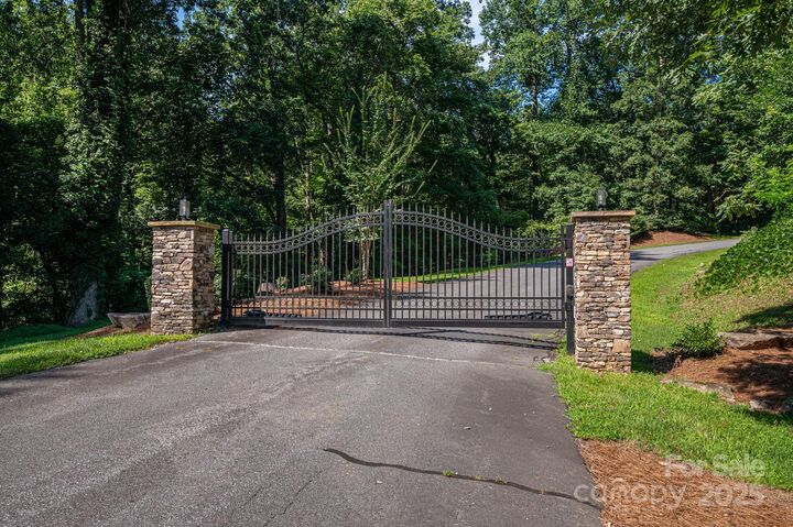 Property Photo:  Lot 33 Highland Drive  NC 28746 