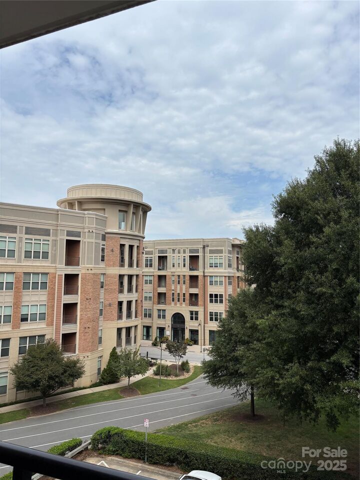 Property Photo:  4620 Piedmont Row Drive  NC 28210 