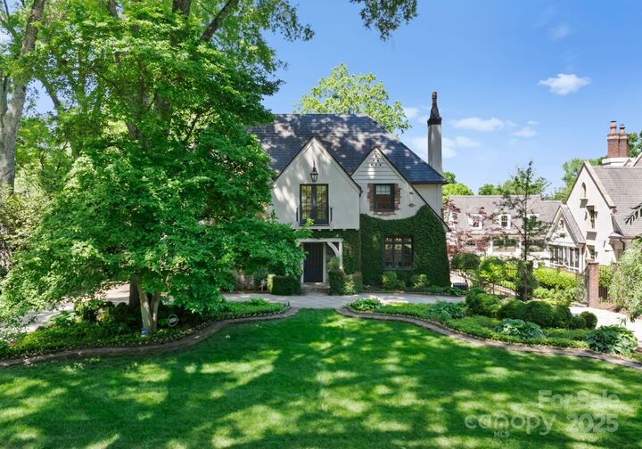 Property Photo:  1550 Queens Road W  NC 28207 