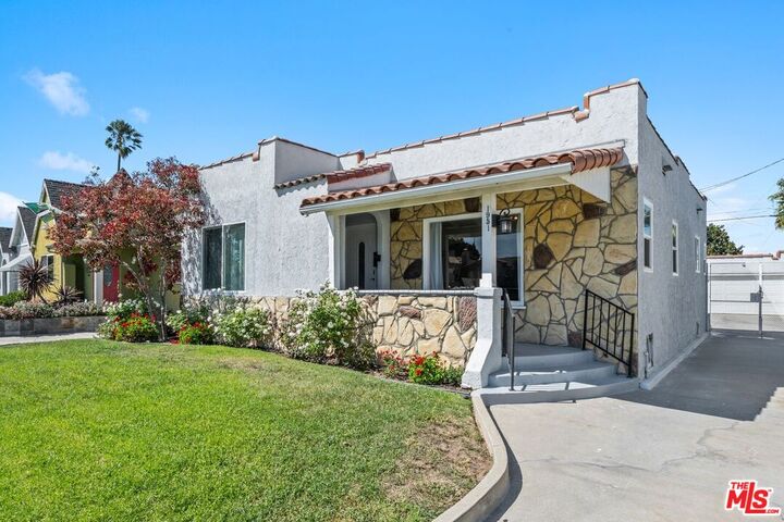Property Photo:  1951 W 81st St  CA 90047 