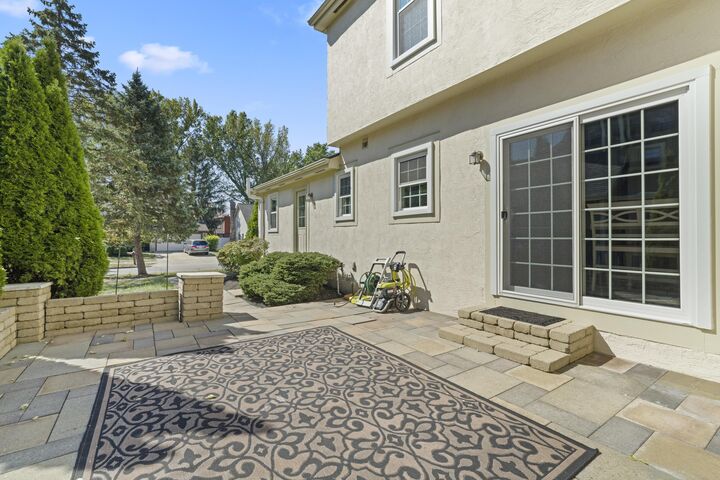Property Photo:  518 Kingfisher Drive  OH 43082 