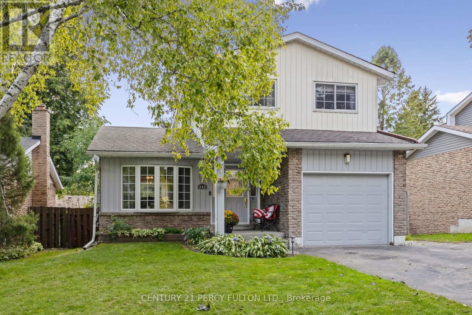 Property Photo:  232 Grandview Street South  ON L1H 7C7 