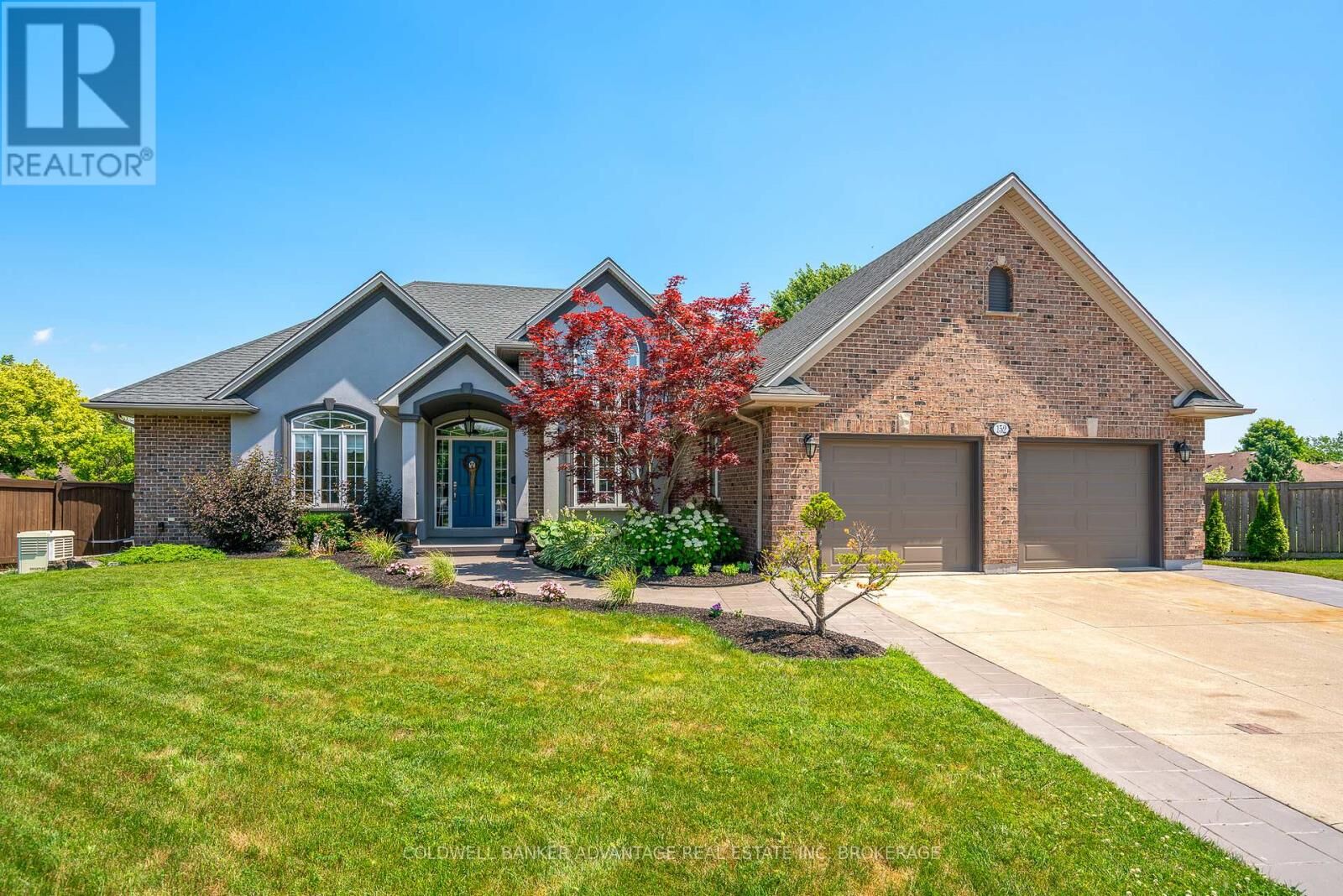Photo de la propriété:  152 Redwood Court  ON L3C 7C4 