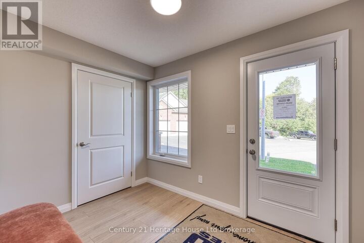 Property Photo:  19 Anderson Street 13  ON N4S 9A3 