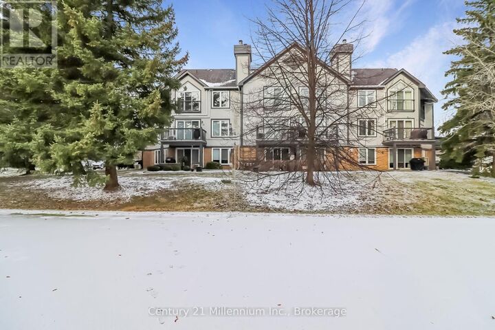 Photo de la propriété:  360 Mariners Way 12  ON L9Y 5C7 