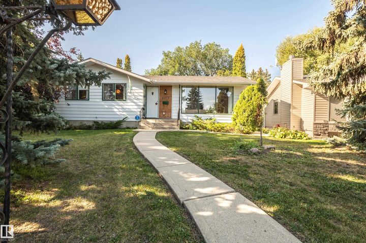 4212 122 Street NW  Edmonton AB T6J 1Z4 photo