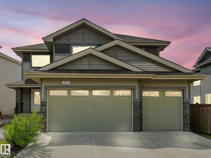 Property Photo:  2421 Ashcraft Crescent SW  AB T6W 2M9 