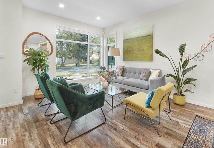 Property Photo:  10818A 60 Avenue NW  AB T6X 1N6 