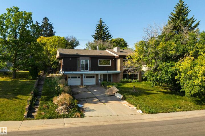 6507 Hardisty Drive NW  Edmonton AB T6A 3V2 photo