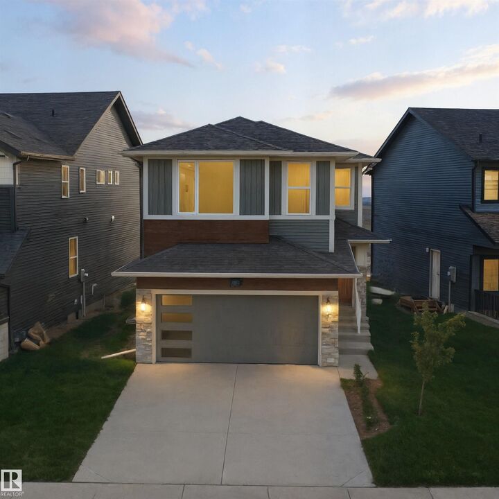 Property Photo:  4856 Hawthorn Bend SW  AB T6X 3A9 