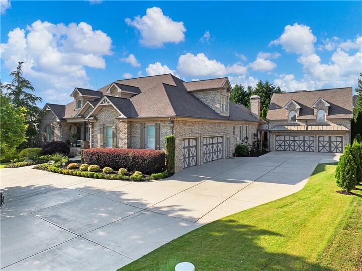 Property Photo:  2564 Northern Oak Drive  GA 30517 