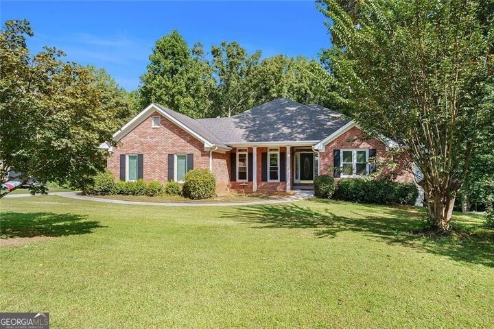 Property Photo:  1020 SE Thornwood Circle  GA 30016
