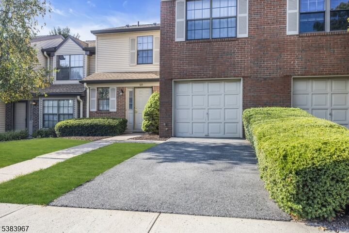 Property Photo: 121 Hampton Ct NJ 08873
