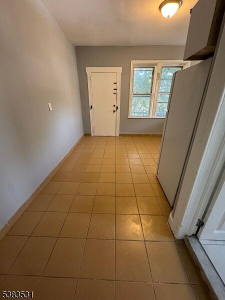 Property Photo:  512 E Jersey St 3R  NJ 07206 