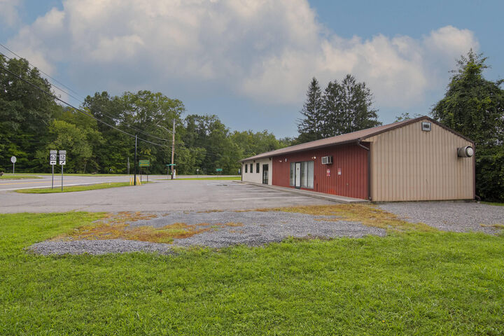 Property Photo:  1931 Alta Dr  WV 24910 
