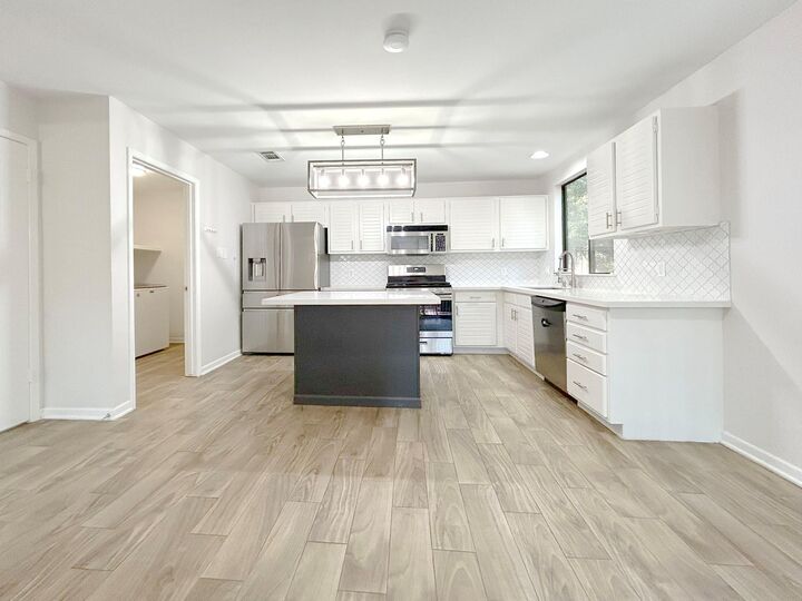 Property Photo: 3 N Mossrock Road TX 77380