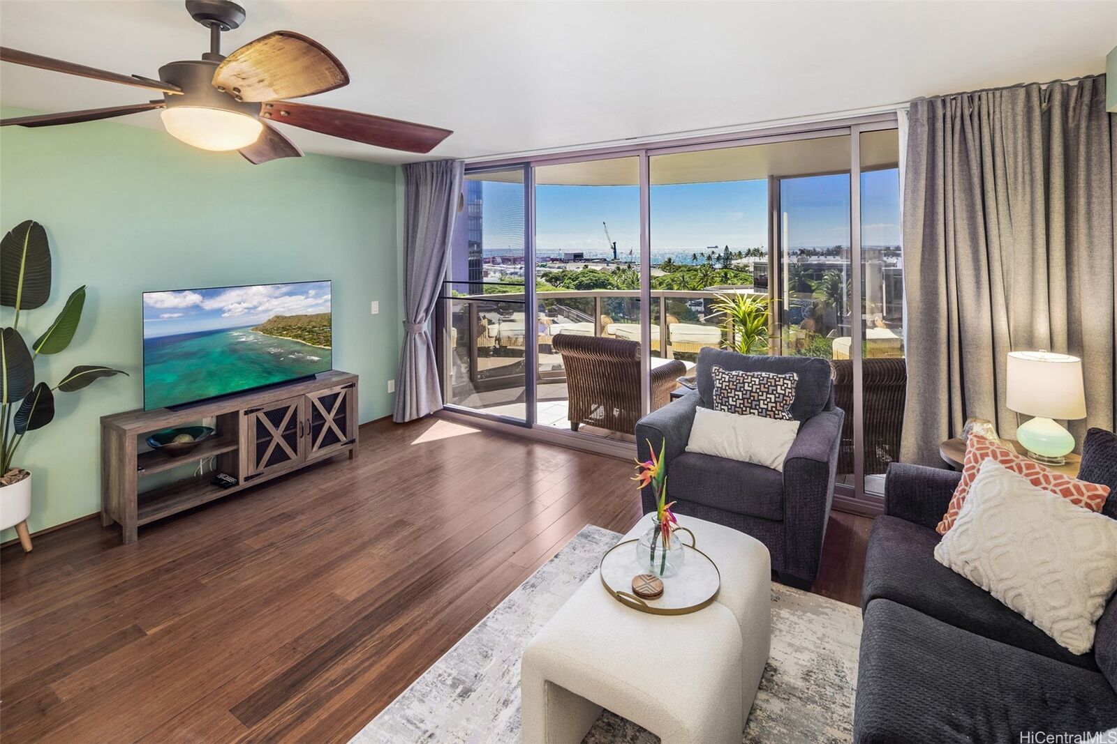 Property Photo: 425 South Street 803 HI 96813