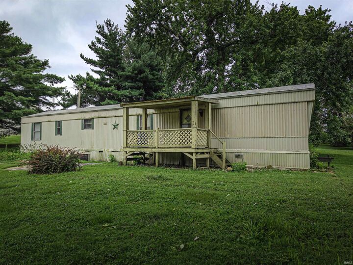 Property Photo:  1266 E County Rd. 400 N  IN 47567 