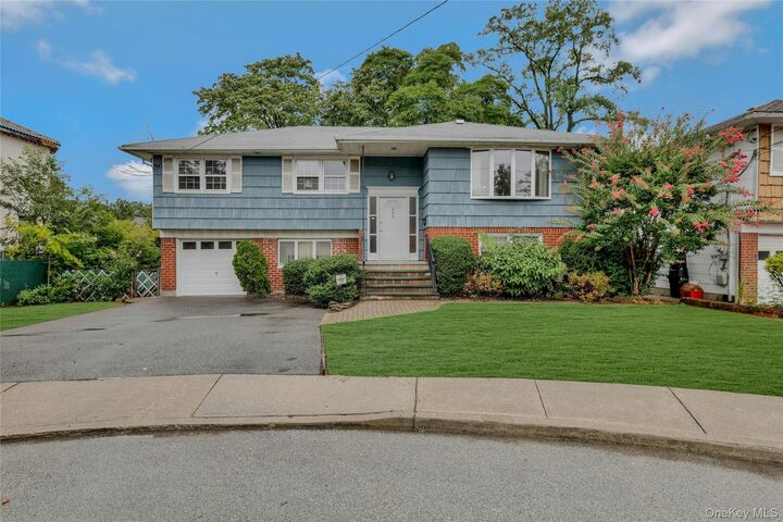 946 Edwards Boulevard  North Valley Stream NY 11580 photo