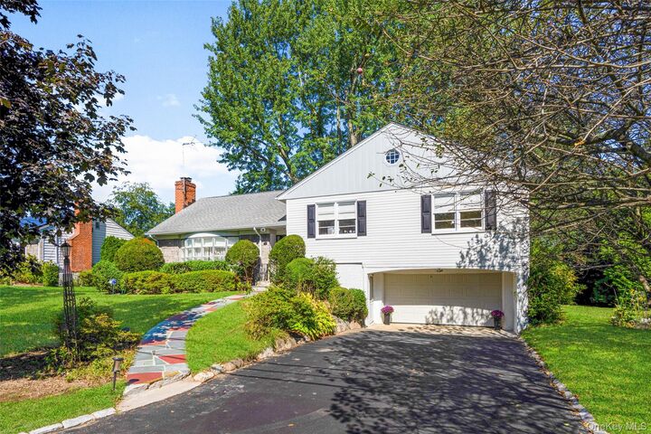 Property Photo:  28 Durham Road  NY 10605 