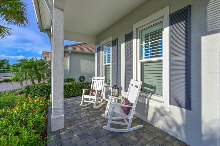 Property Photo:  840 Seascape Place  FL 34240 