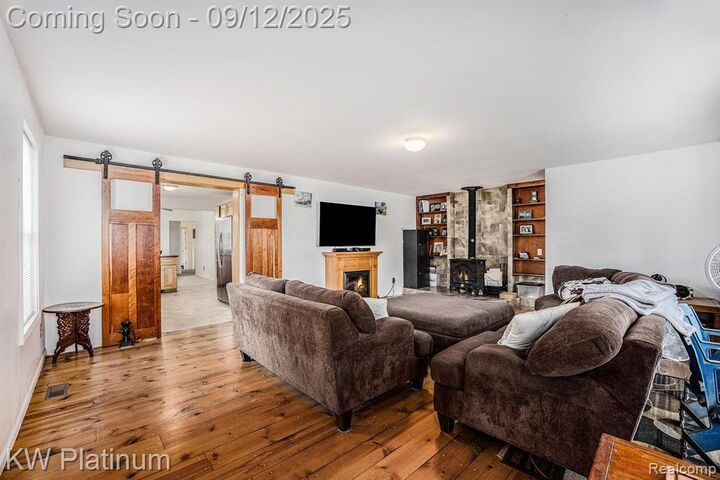 Property Photo:  59290 North Avenue  MI 48096 3902 