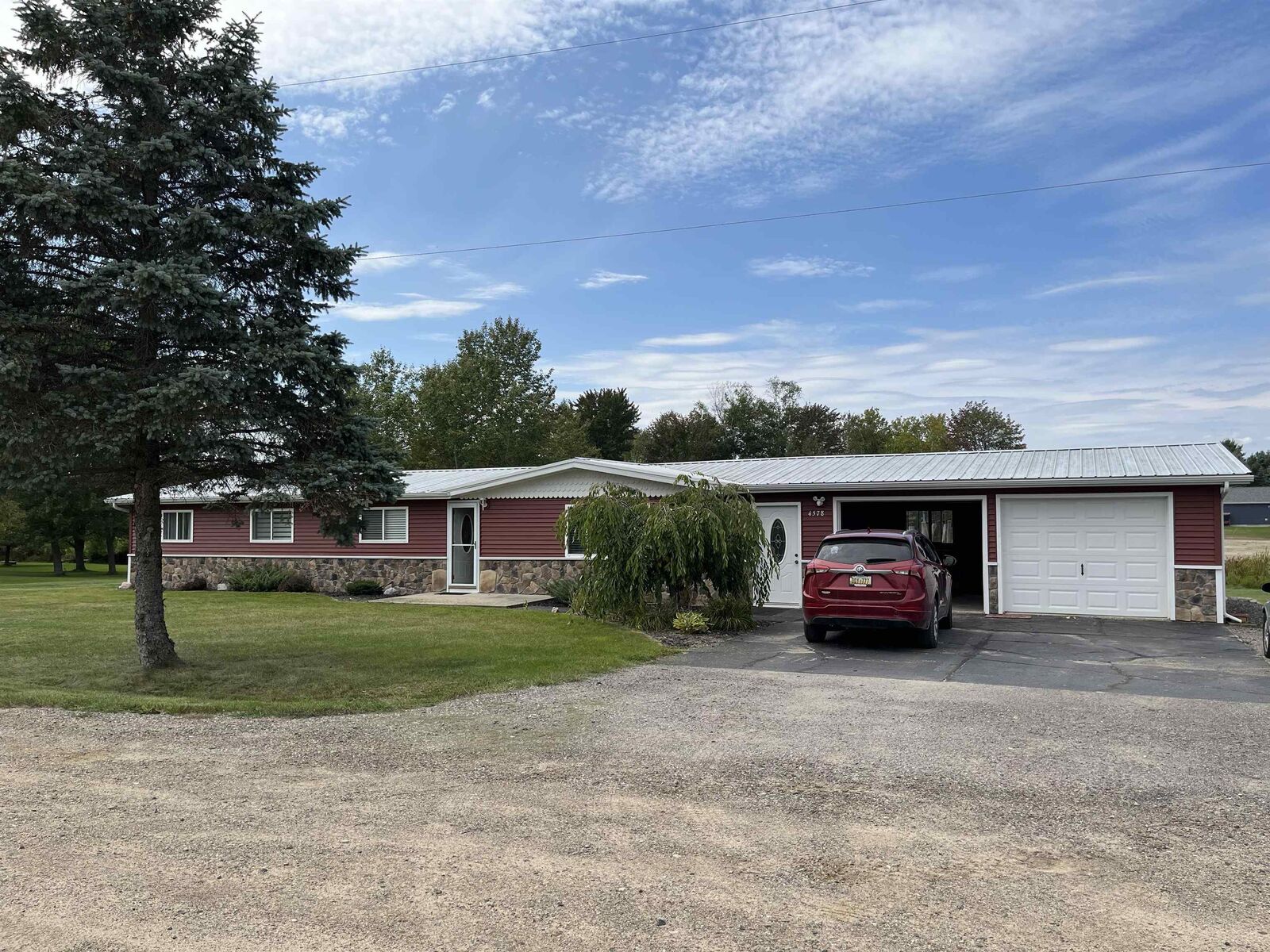 Property Photo: 4578 Orchard Road MI 48661