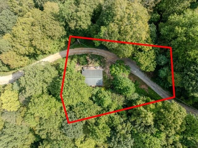 Property Photo: 276 Honeysuckle Ridge NC 28702