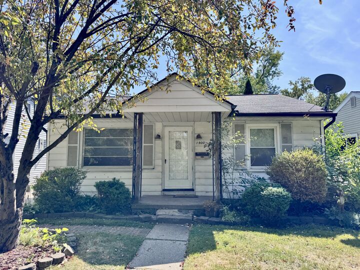 1900 College Street  Ferndale MI 48220 photo