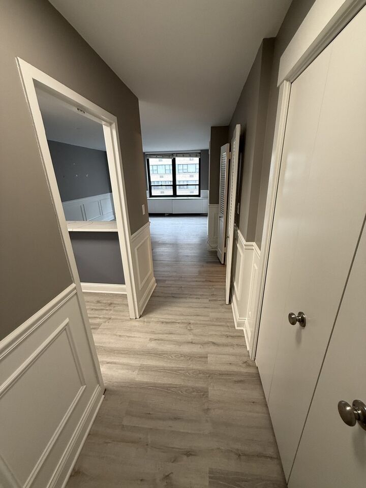 Property Photo: 222 E Pearson Street 1807 IL 60611