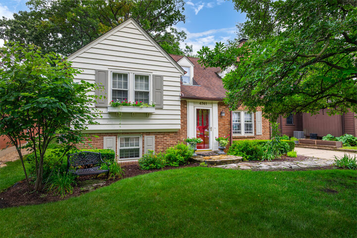 Property Photo: 4741 Montgomery Avenue IL 60515