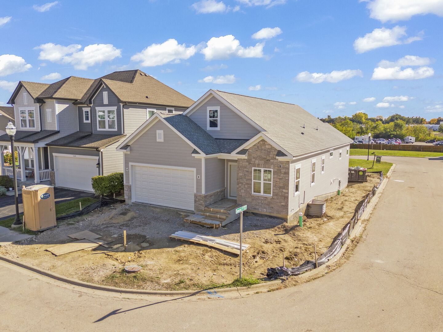 Property Photo:  1431 Somerset Place  IL 60010