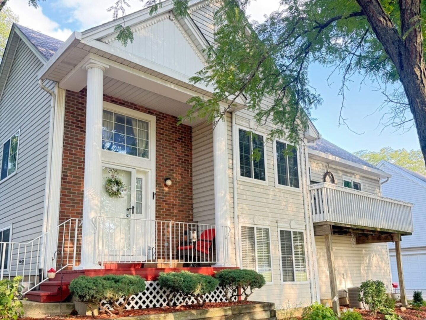 Property Photo: 321 Candlelight Court IL 60440