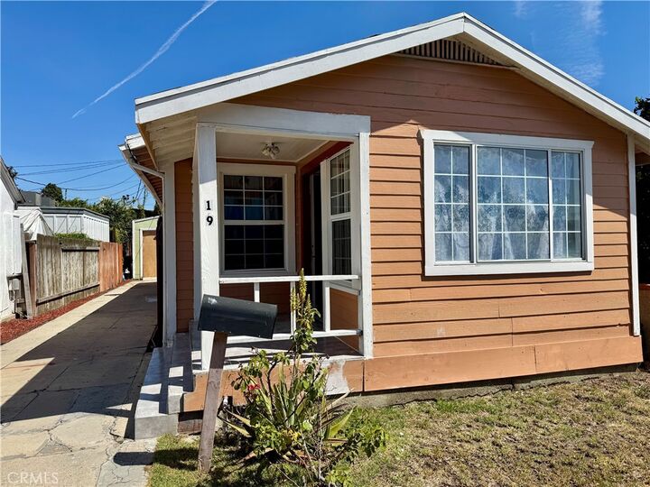 Property Photo: 19 E Platt CA 90805