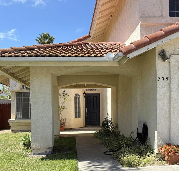 Property Photo:  735 Rivertree Drive  CA 92058 