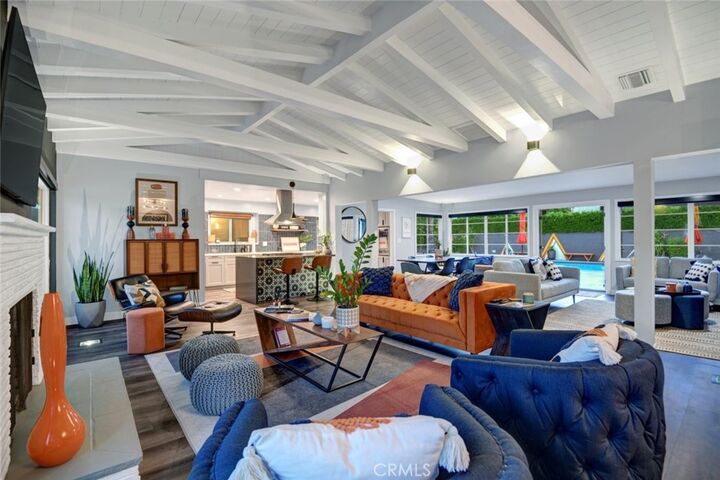 Property Photo:  1645 S Sunrise Way  CA 92264 