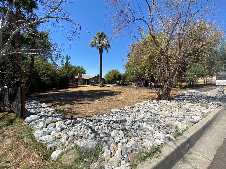 11748 Douglas  Yucaipa CA 92399 photo