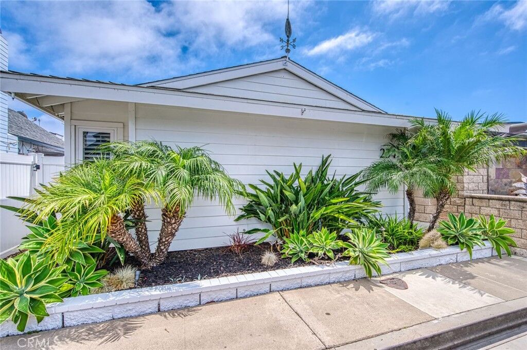 Property Photo: 234 Prospect Street CA 92663