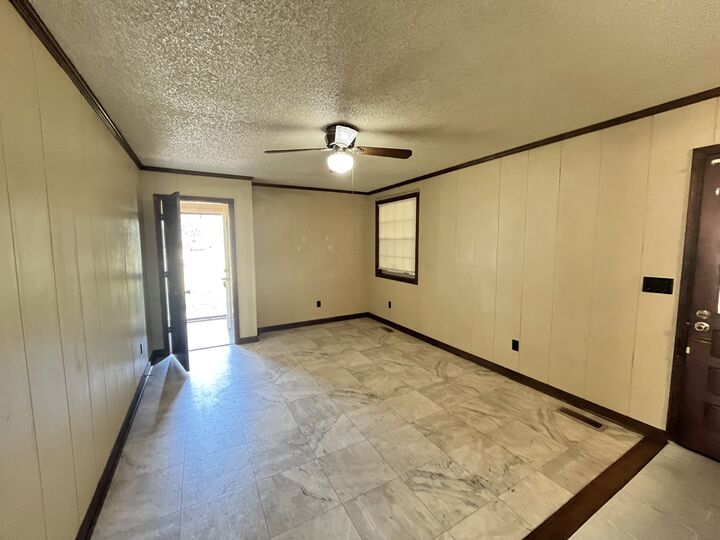 Property Photo:  618 Cross St  TN 37066 